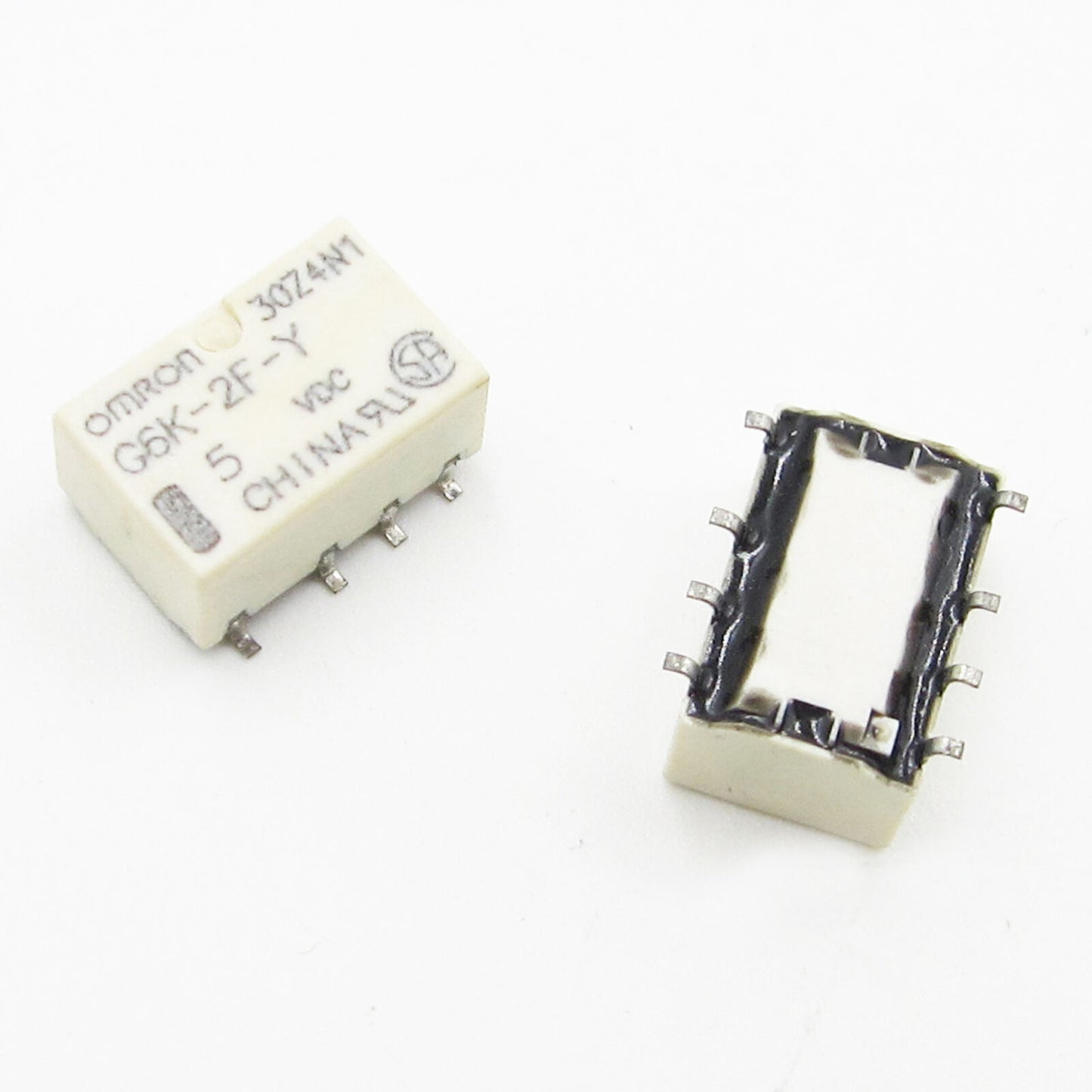 Mini Rele SMD 5V,1A Doble contacto conmutador 8 pines G6K-2F - MonarcaTech